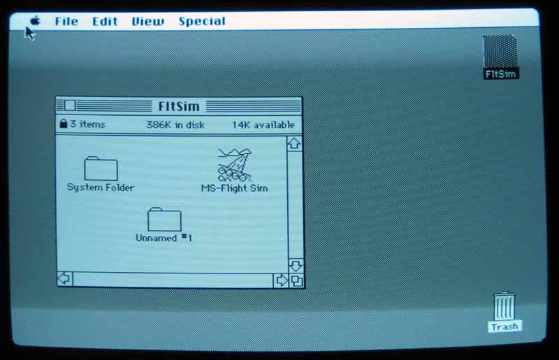 Screen shot of Macintosh Plus.  Finder by Steve Capps.